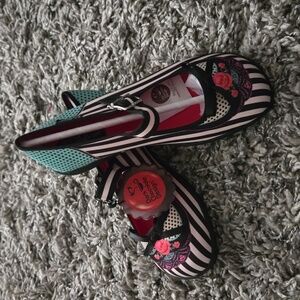 Dark Chocolate Designs Dafne Shoes